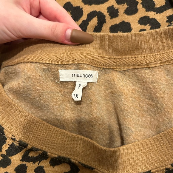 Willowsoft Leopard Print Crew Neck Fleece Sweatshirt - Picture 4 of 5